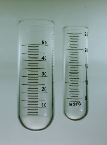 Graduisane_epruvete_za_centrifugiranje_sa_ovalnim_dnom Graduisane_epruvete_za_centrifugiranje_sa_ovalnim_dnom